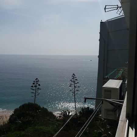 Estudio T0 sobre a praia Sesimbra Exterior foto
