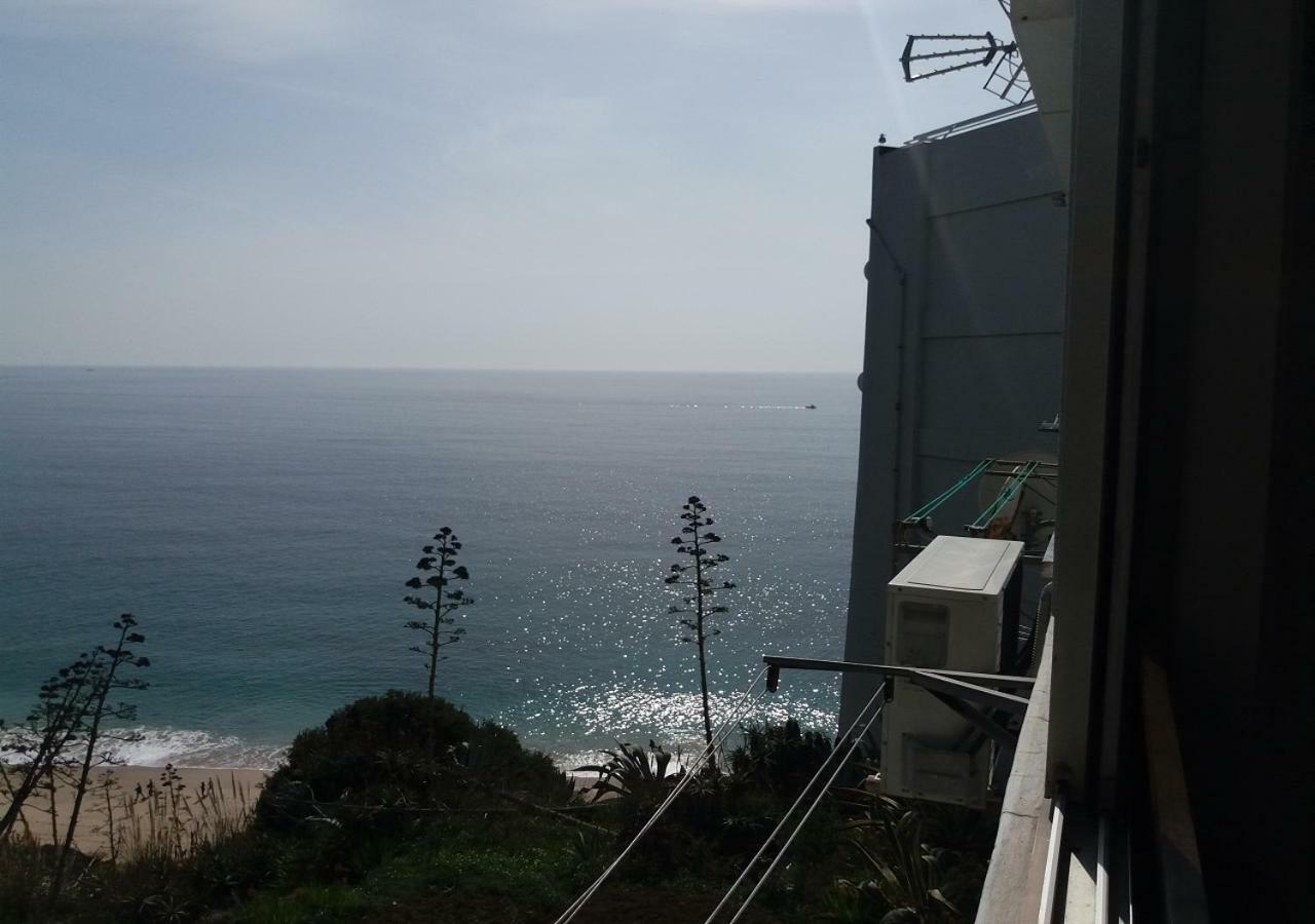 Estudio T0 sobre a praia Sesimbra Exterior foto